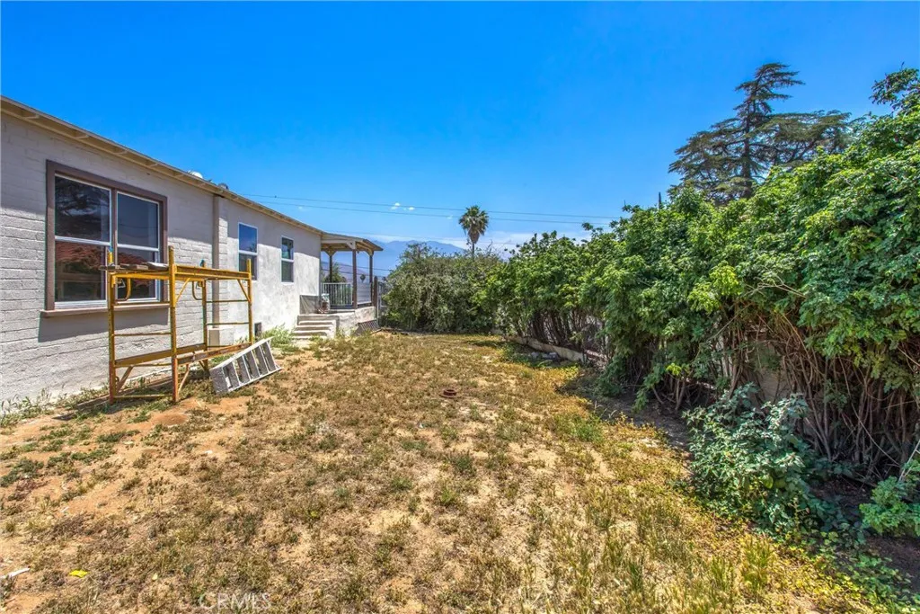 12190 Gladys, Yucaipa, California 92399 home-pic-32